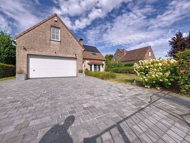 b4c0c4ef1d19414f9eb5a1a532ab95e7