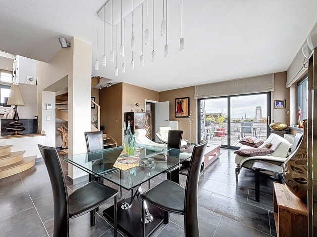 83e2b156437e410a84d49fb1d9131627