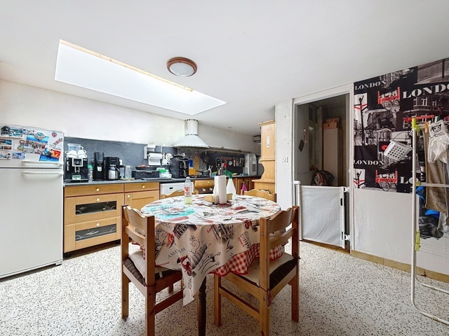 48170d920dce4b83b7982c57172e3f06