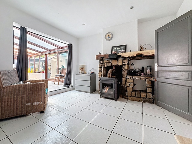 6114a84b34f84a30a49c58d9dca3b01f