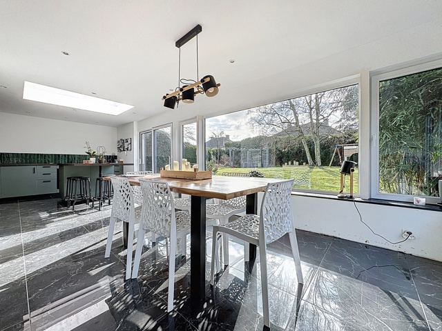 6c0d46a0ecef4a42810e9d9eca6ff5b9