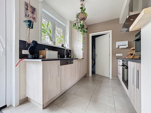 6a845921e77a4fe78e1c81c42899639f