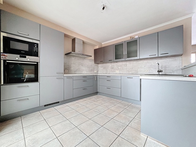 dbf00a3edc2d4992a73afd3ac3a1a506