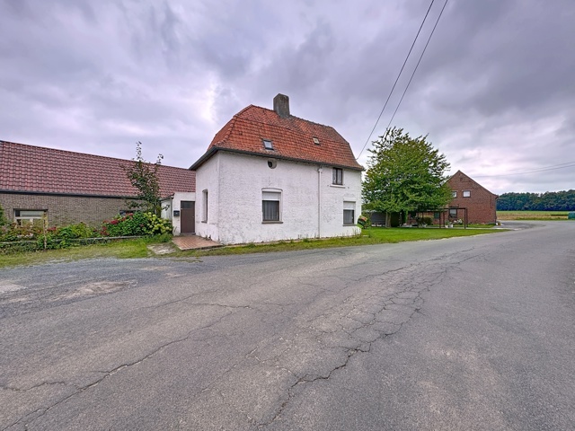 Blandain – Maison à rénover avec  extérieur séparé