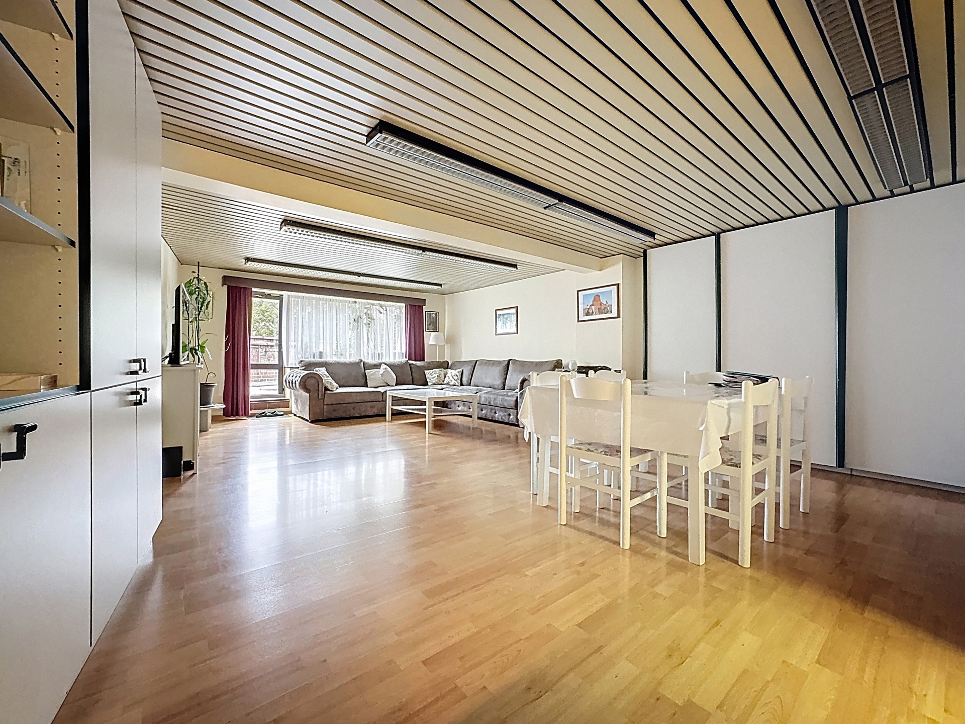 5ee2e067a781458dab625309943033a5