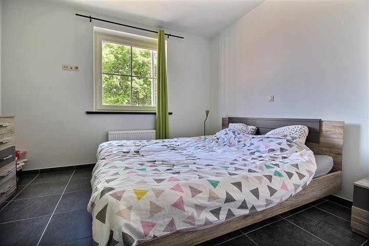 6f96a3b8f16944d8bbb0c9bc76112363