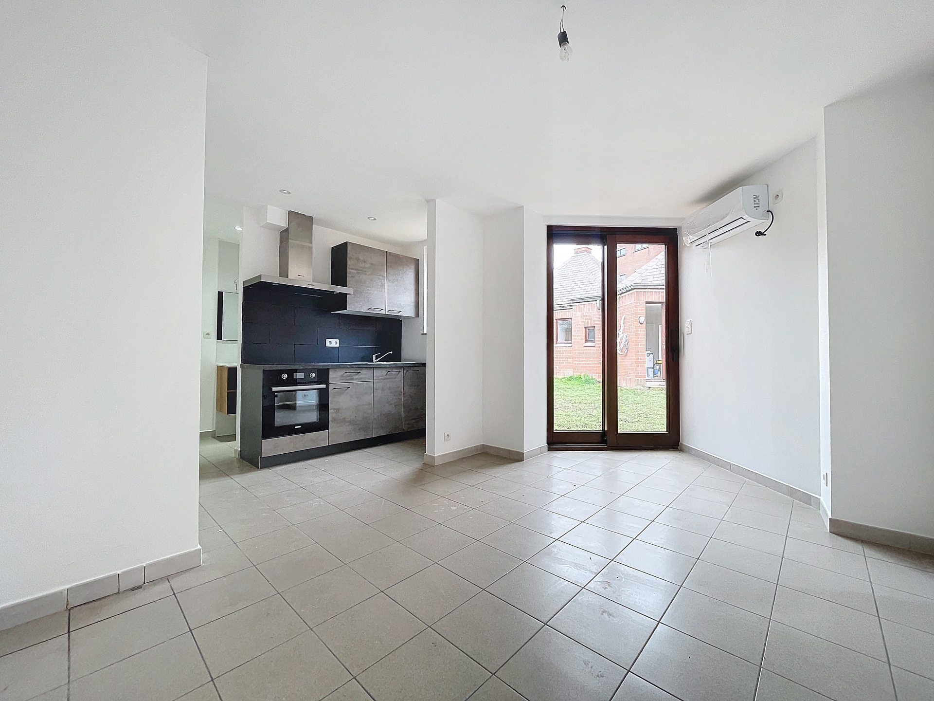 ab1e39402c22412b906bff858a755475