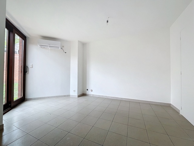 eeaee5dd0cc64c6cbee0a44c9ec10368