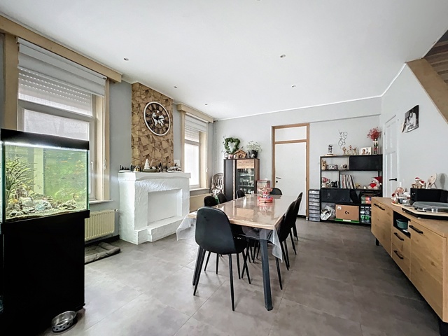 867baab1ad414a2598b45f76f8c95bba