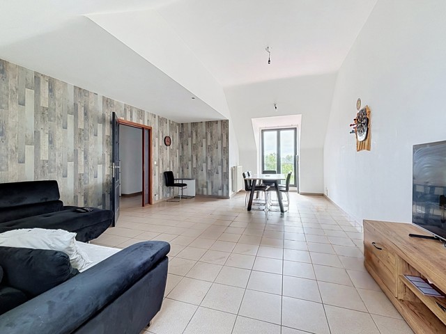 Appartement à louer à Frasnes