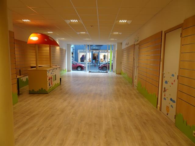 Commercieel gelijkvloers - te koop - 1300 Wavre