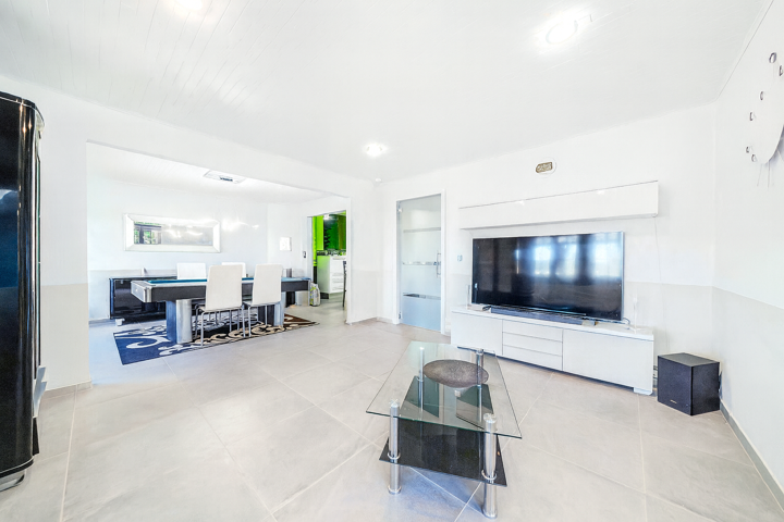 Huis - te koop - 6840 Neufchâteau