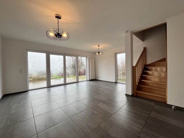 Huis - te huur - 6840 Neufchâteau