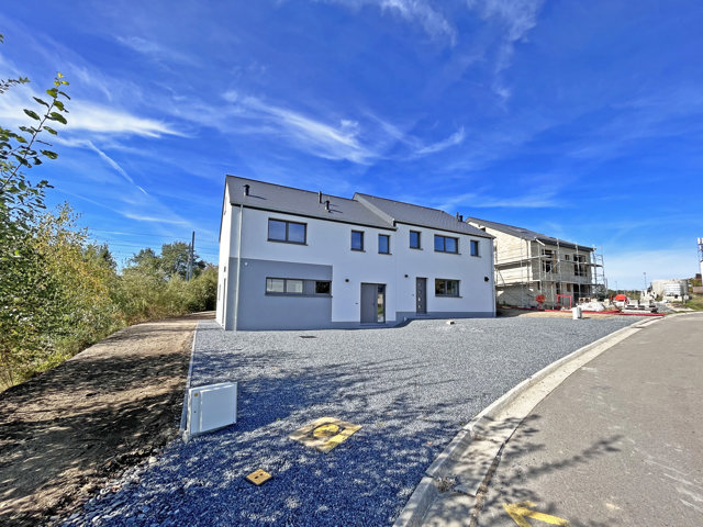 Huis - te huur - 6840 Neufchateau