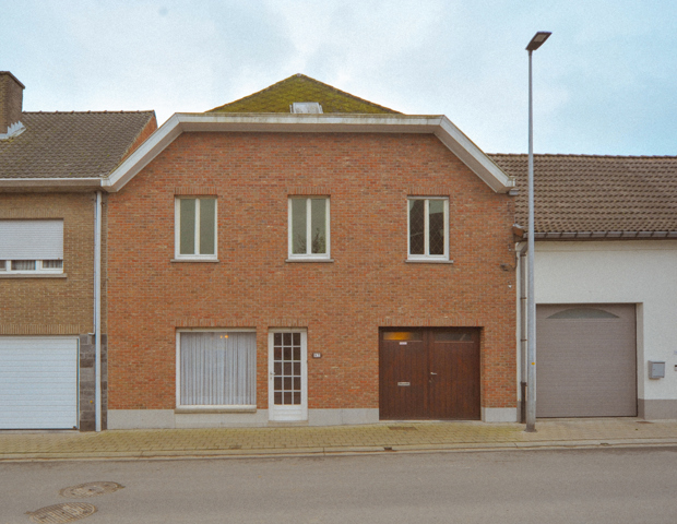 Fantastisch gelegen woning met veel potentieel te Mollem