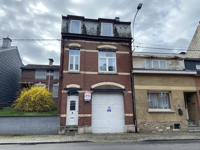 Superbe maison 2 CH avec entrep�t et jardin !!