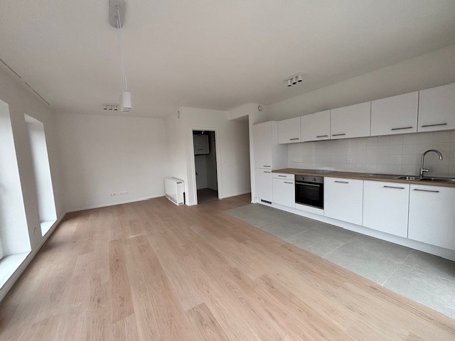Flat - for rent - 7000 Mons