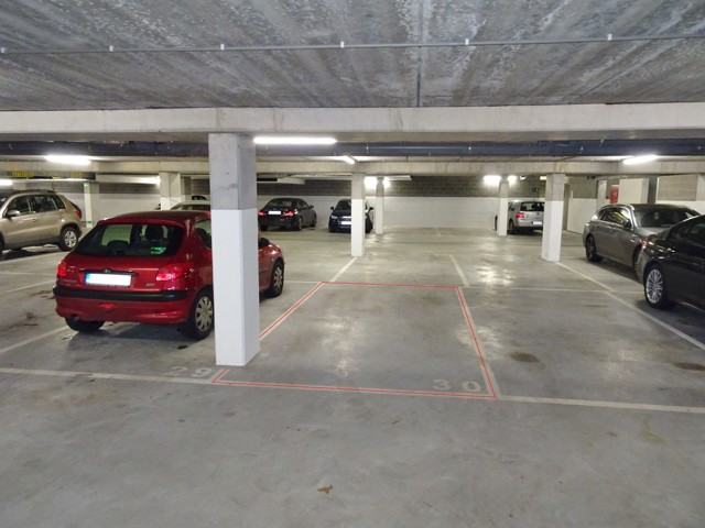 Binnenstaanplaats - te huur - 1200 Woluwe-Saint-Lambert