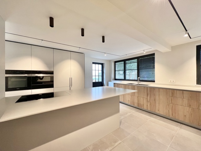 Buitengewoon huis - te huur - 1150 Woluwe-Saint-Pierre - #7218818-7