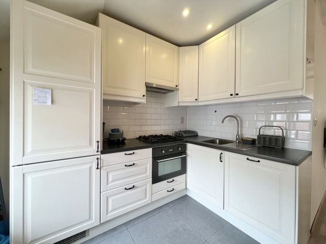 Appartement - te huur - 1050 Ixelles - #7745501-1