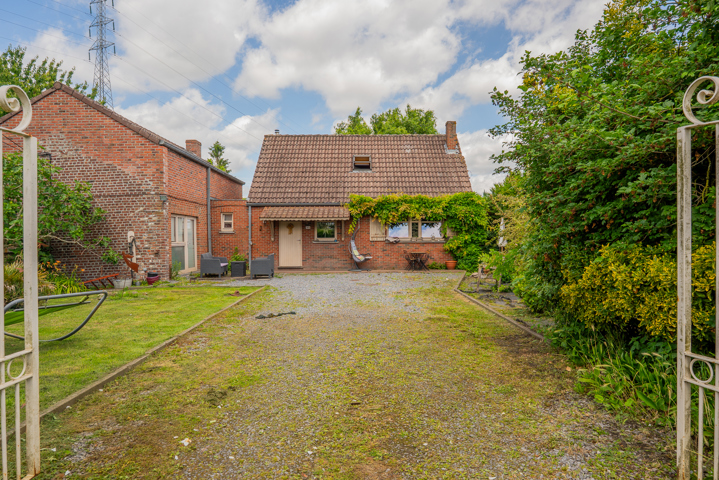 Villa - te koop - 7300 Boussu