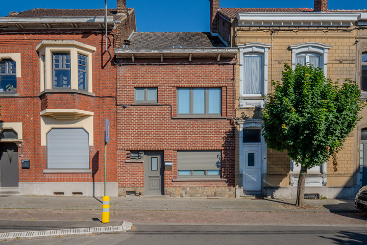 Huis - te huur - 7100 La Louvière