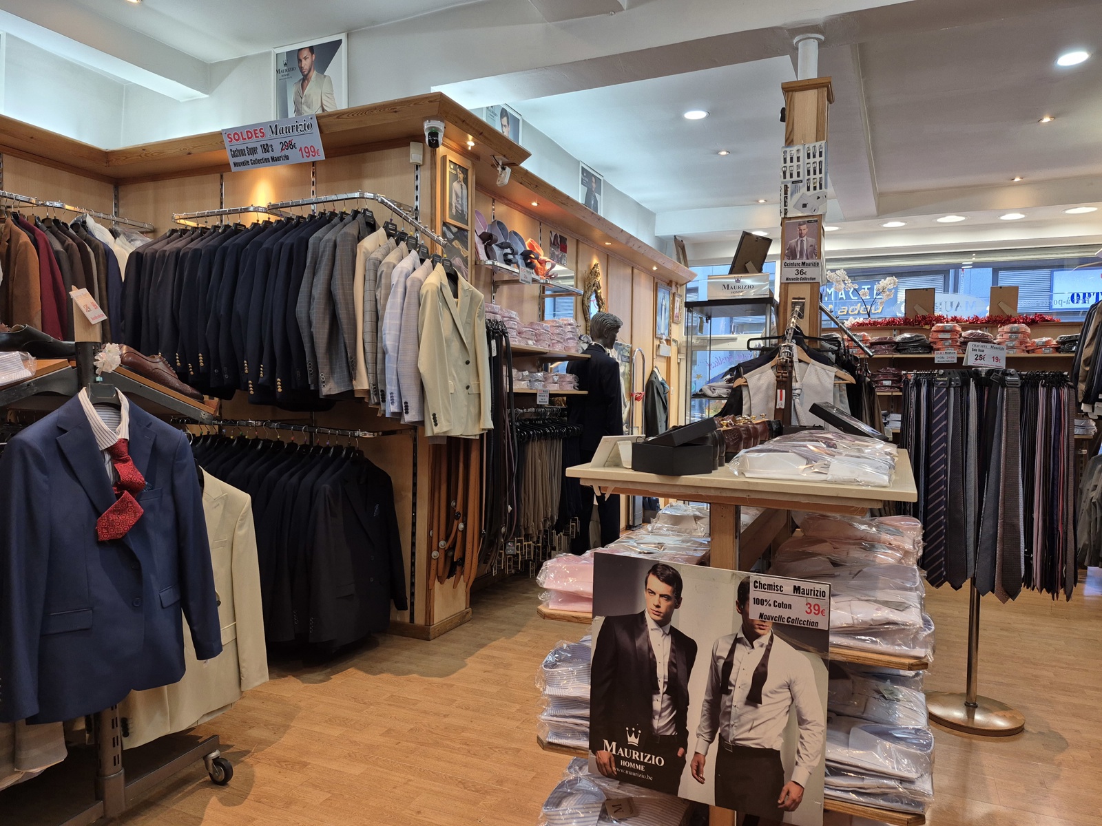 Vetements/textiles - à vendre - 1030 Schaerbeek