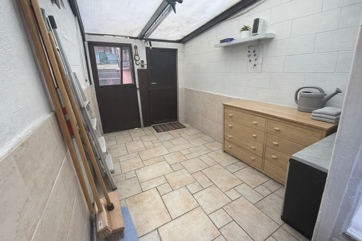 Maison - vente en viager - 6000 Charleroi
