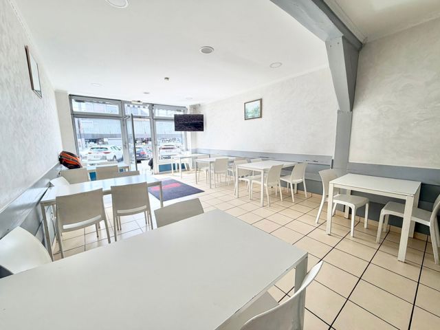 Immeuble mixte - à vendre - 6000 Charleroi