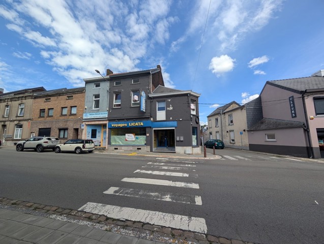 Immeuble mixte - à vendre - 6180 Courcelles