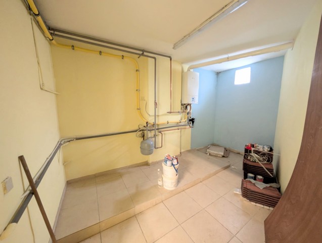Immeuble mixte - à vendre - 6180 Courcelles