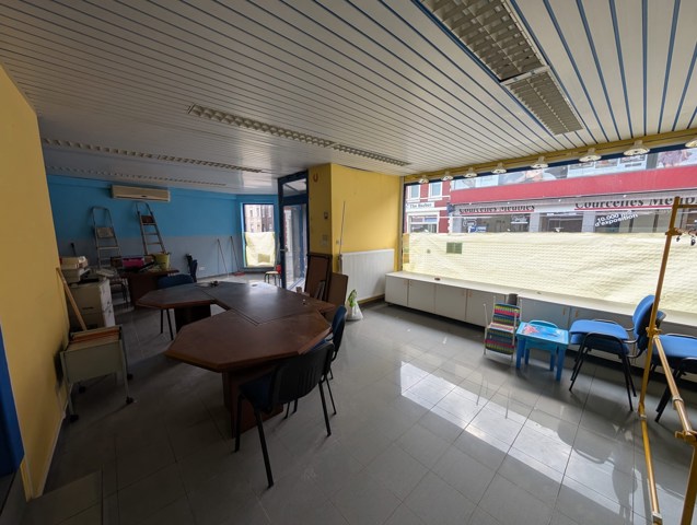 Immeuble mixte - à vendre - 6180 Courcelles