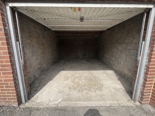 Garage (ferme) - à vendre - 6000 Charleroi