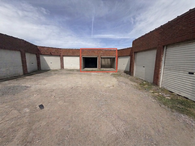 Garage (ferme) - à vendre - 6000 Charleroi