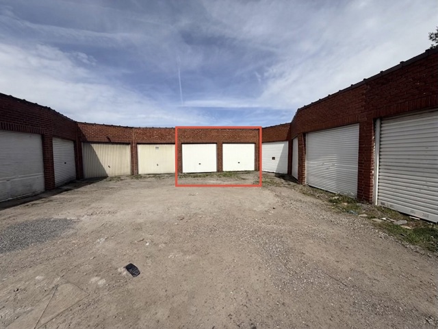 Garage (ferme) - à vendre - 6000 Charleroi