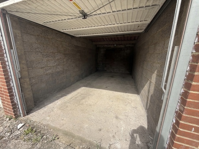 Garage (ferme) - à vendre - 6000 Charleroi