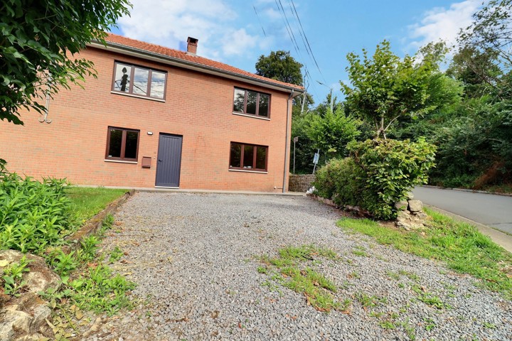 Maison - à louer - 7090 Ronquieres
