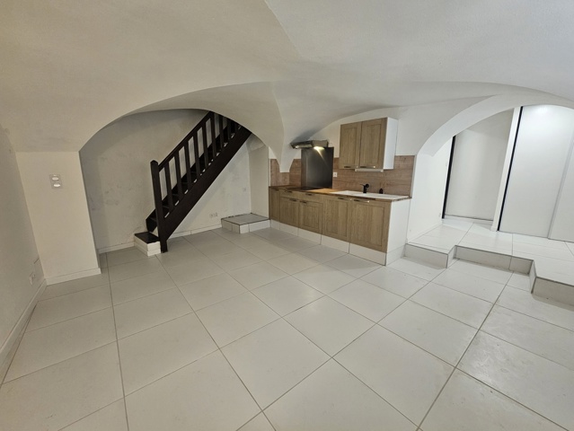 Appartement - À louer - 84420 Piolenc