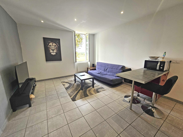 Appartement - À louer - 84550 Mornas