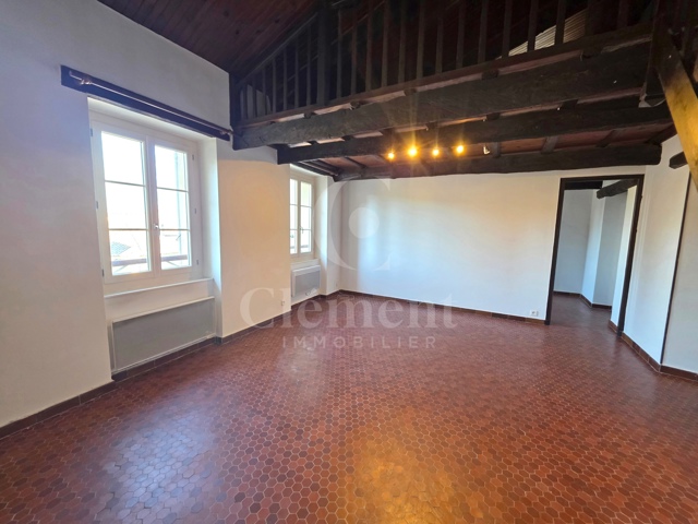 Appartement - À louer - 84420 Piolenc