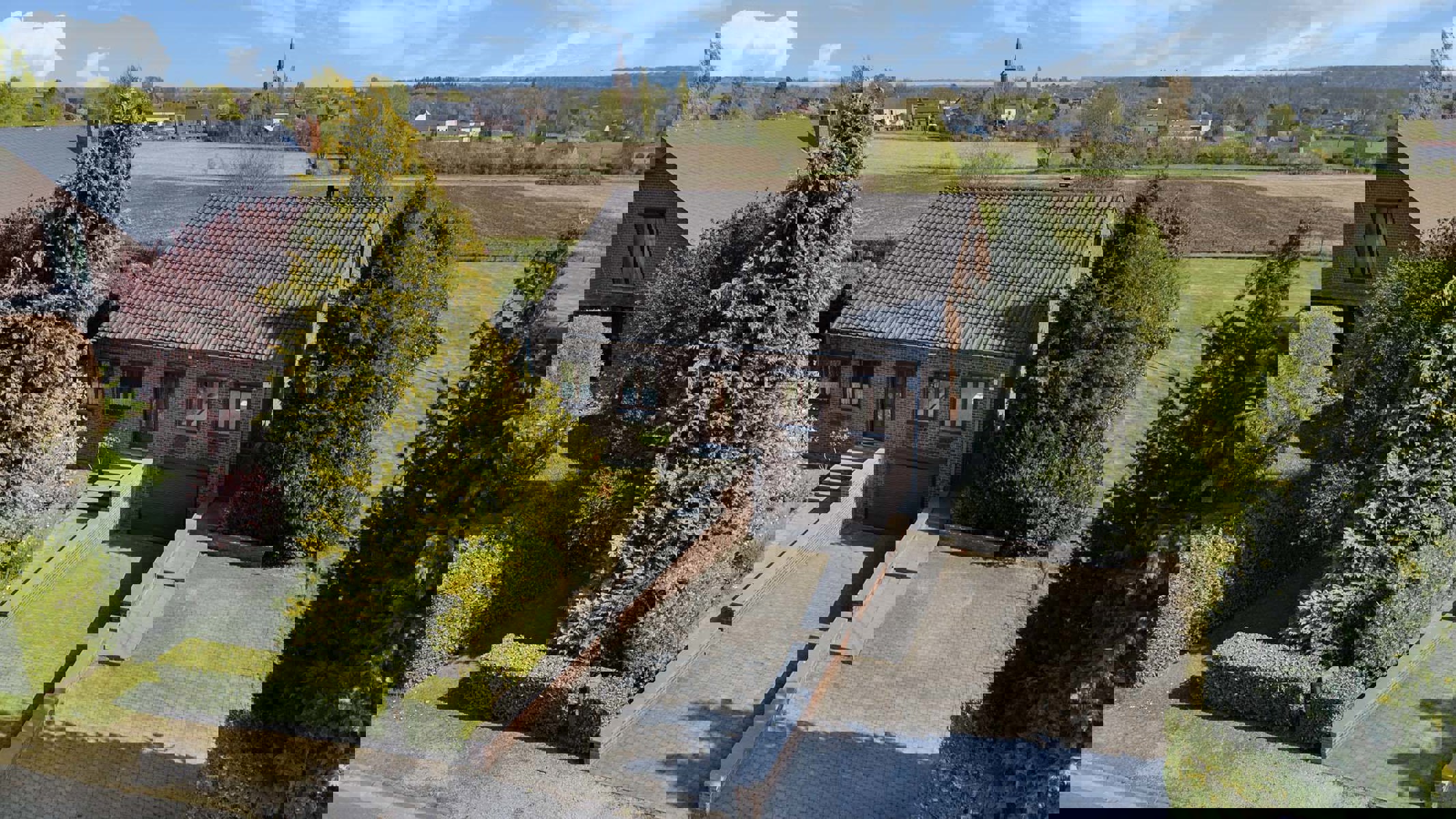 HAM-SUR-HEURE - ARTUSO