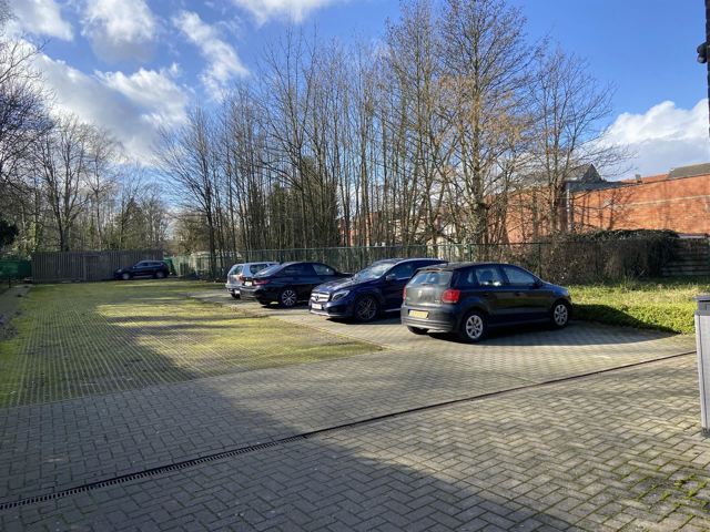 Handelsruimten - optie te koop bij Immo Debacko