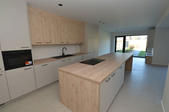 Comfort en luxe in een energiezuinige woning met tuin en 3 slaapkamers. - te koop bij Immo Debacko