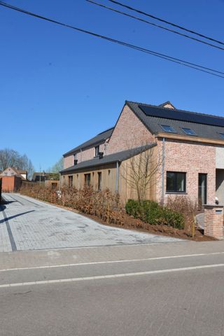 Levensbestendig wonen: gerenoveerde gelijkvloers woning met 3 slaapkamers en tuin - te koop bij Immo Debacko