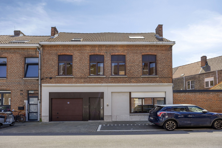 Ruime gezinswoning met 6 SLK