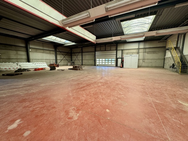 Bureaux & entrepôts - à louer - 4630 Soumagne