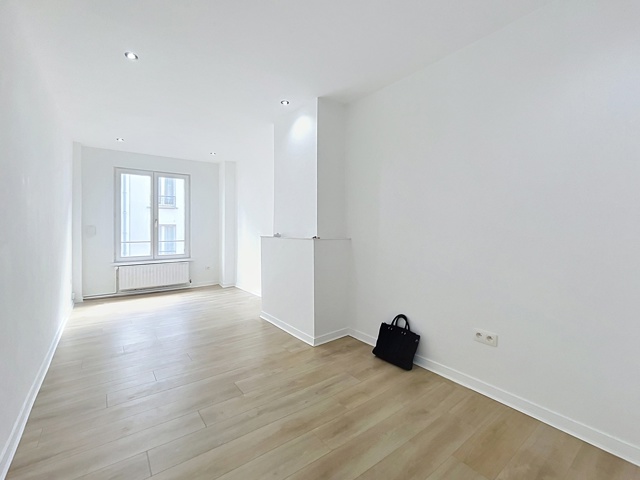 Studio - for rent - 1000 Bruxelles