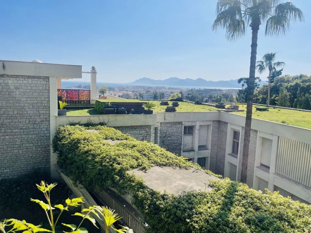 Appartement - À vendre - 06400 CANNES