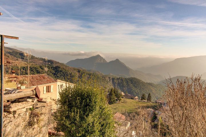 Maison - À vendre - 06830 TOUDON