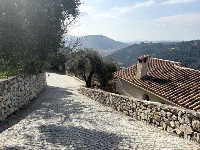 Maison - À vendre - 06340 DRAP